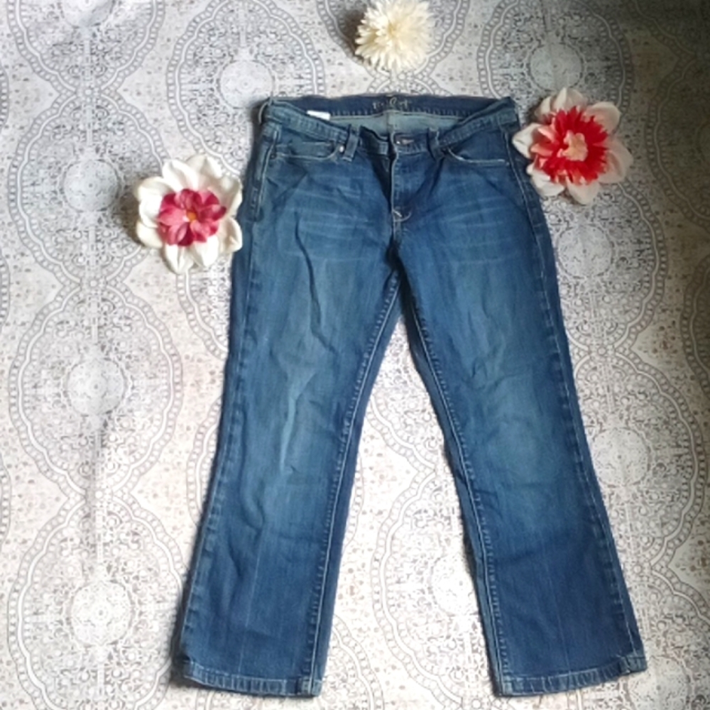 OLD Navy "The Flirt" slim bootcut jeans